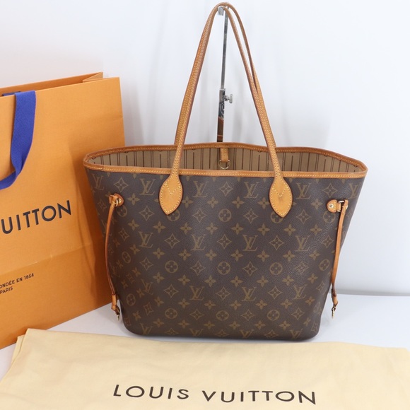 Louis Vuitton Handbags - 🌺✨BEAUTIFUL✨🌺Neverfull MM Monogram